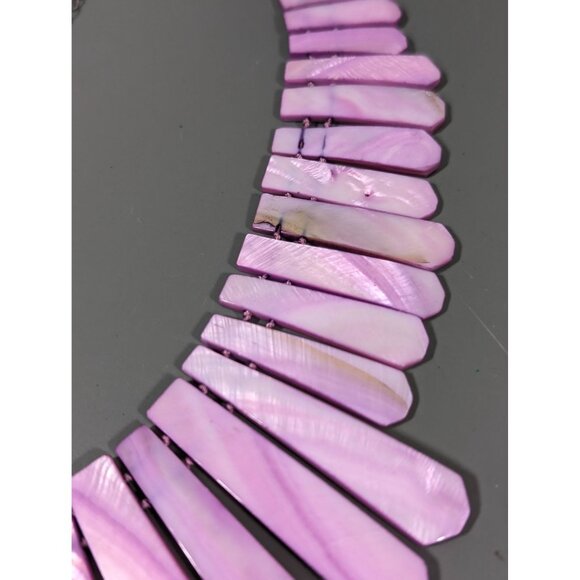 Beachy Boho Purple Shell Statement Necklace Bib Graduated 21 in - Picture 4 of 8